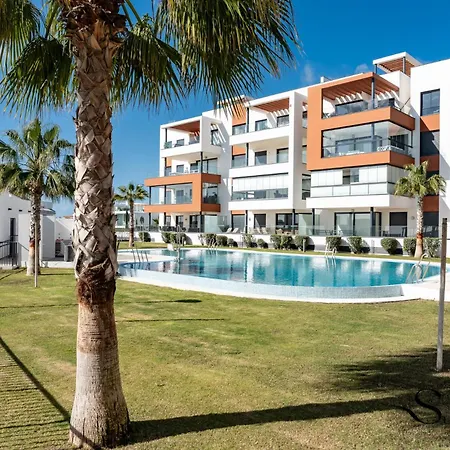 Luxury Escape With Pools, Gym & Sauna * Fuengirola