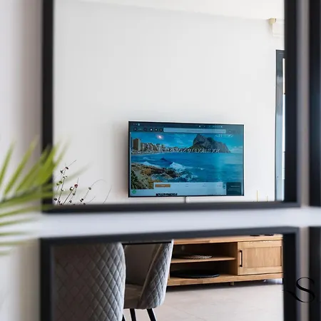 Luxury Escape With Pools, Gym & Sauna * Fuengirola