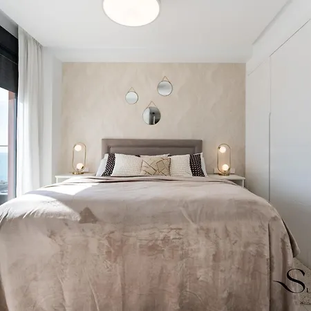 Daire Luxury Escape With Pools, Gym & Sauna Fuengirola