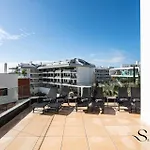 아파트 Luxury Escape With Pools, Gym & Sauna *