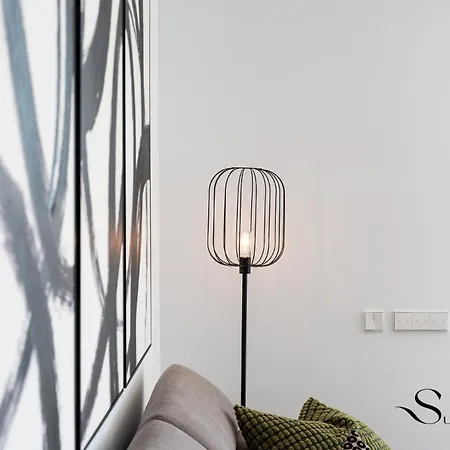 Luxury Escape With Pools, Gym & Sauna * フエンヒロラ