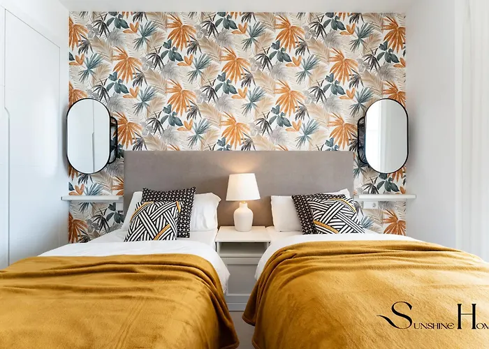 Luxury Escape With Pools, Gym & Sauna *